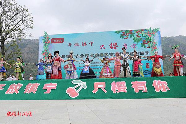 服装秀《绽放百合》-(1).jpg