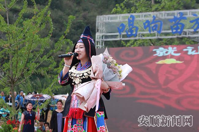 《梦中的亚鲁王》.JPG