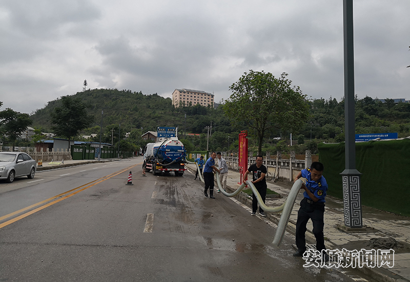 发挥模范作用，倾心为民服务——记全省优秀党务工作者黄果树旅游区综合执法大队党委委员、副大队长、第二党支部书记陶兴敏