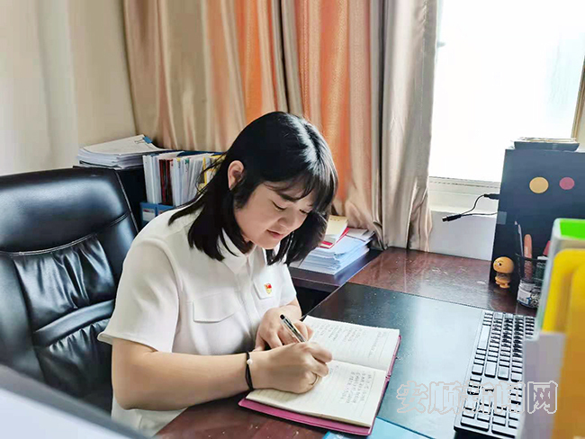 党建引领  用行动践行初心使命——记全市优秀党务工作者、镇宁自治县纪委县监委组织部长张翠欢