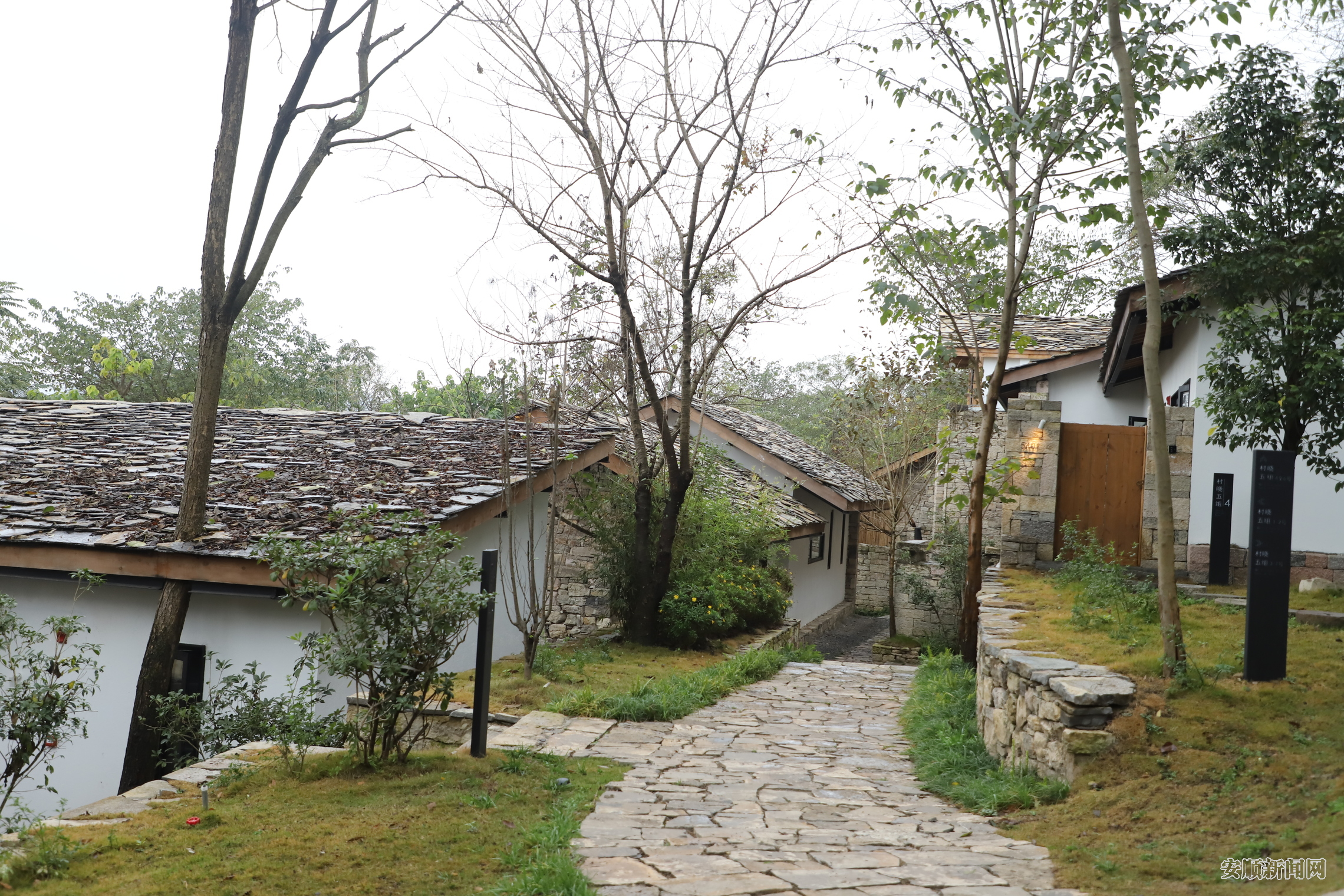 黄果树旅游区石头寨村：开展环境整治  建设美丽乡村