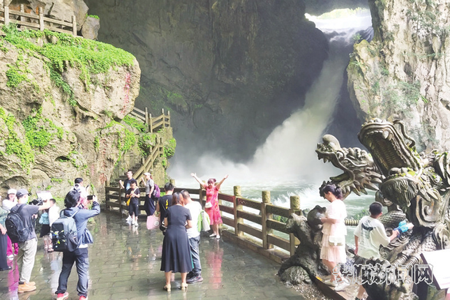 龙宫景区 唐琪 摄