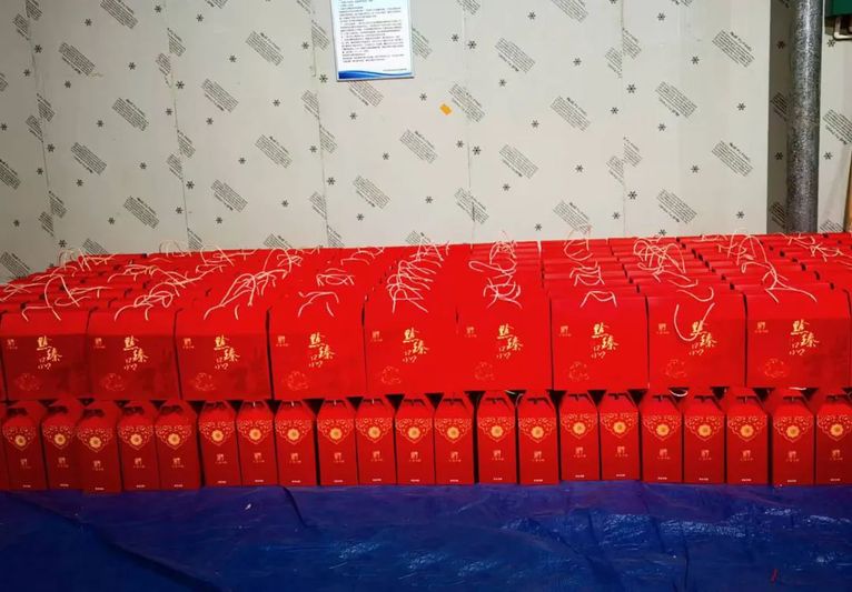 待销售的紫云农特产品.jpg