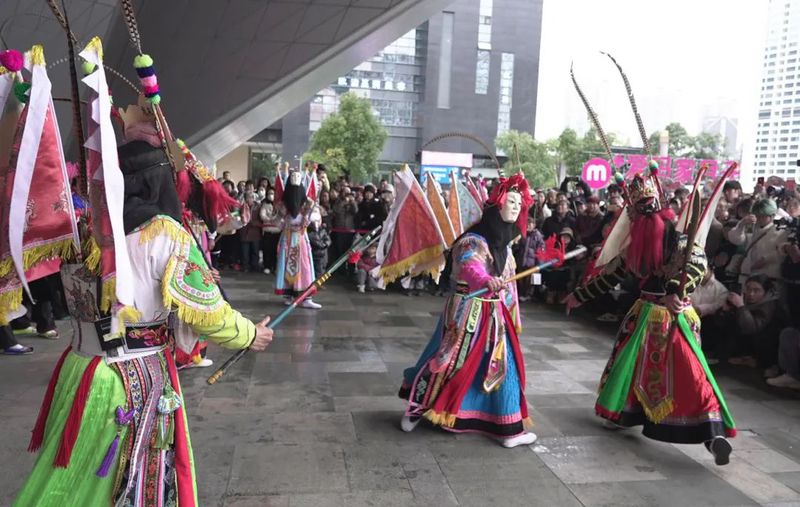 安顺地戏《封神演义之哪吒闹海》亮相贵阳越界影城.jpg