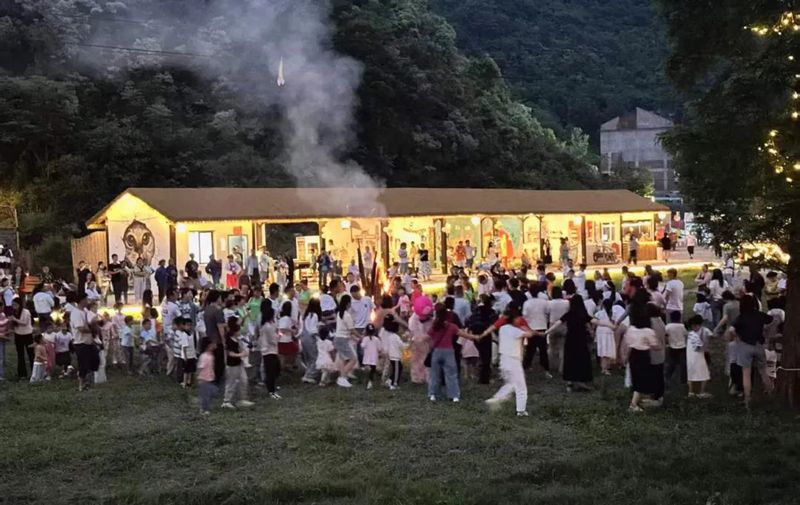 鹭泉湾度假营地篝火晚会-FZ1002765513.jpeg