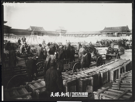 故宫文物南迁搬运。（图源：故宫博物院）.jpg