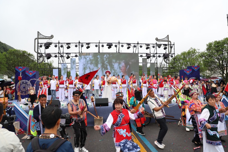 文艺表演-FZ1002872235.JPG
